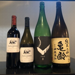 四季で変わる様々な日本酒とワインをご堪能してみてください