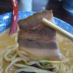 ひかり食堂 - 味噌そばに入っている柔らかめなチャーシュー