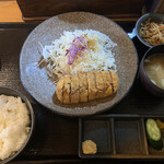 Gyuukatsu Ichi Hana - 牛かつ定食