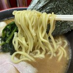 横濱家系ラーメン 勝鬨家 - めん