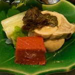 尾頭橋すみや - 牡蠣とうるいの牡蠣味噌のせと近江こんにゃく