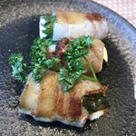 Yukari - チーズ焼き５００円。チーズを豚肉と大葉で巻いて焼いたものです。全体こんがりの方が好みです。一つだけ、とても美味しかったです（笑）（╹◡╹）