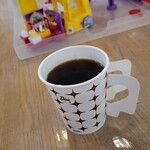 ピーコック - ホットコーヒー(204円)です。