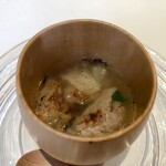 ウシマル - 真鴨のポルベッティ
      いわゆるイタリア風ミートボールの煮込み料理。
      