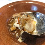 ウシマル - グツグツ焼きたてのグラタンには鮟鱇、大和芋そしてチーズがたっぷり！
      しっかりした濃いめの味で超好み！めっちゃ美味しい！！