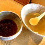 山崎麺二郎 - らーめん（醤油）とつけめんのスープ比較