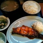 中川 - ランチのサーモン照り焼き定食