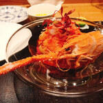 やまぐち - アカザエビとフルーツトマトのカッペリーニ、アマランサス添え