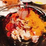 やまぐち - アカザエビとフルーツトマトのカッペリーニ、アマランサス添え