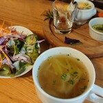 グラス・ア・ブー - サラダ・スープ