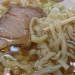 手打らーめん　玄 - ピロピロとビロビロの中間かな？