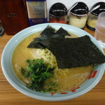 家系ラーメン 近藤家 本店 - 中盛