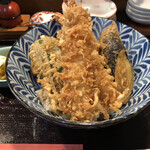 江戸前天麩羅　天優 - この天丼の誘惑にはかなわない