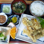 Shinkaigyoryouriuoshigeshokudou - 天婦羅定食￥1400