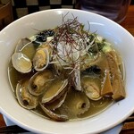 浅蜊塩ラーメン　９００円