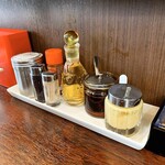 藤味亭 - 卓上調味料