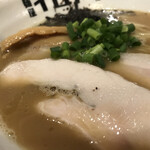 麺屋イロトヤ - 鶏チャーシュー
