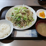 Tanuki - 肉野菜炒め定食