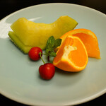 ふなや - 果物：静岡マスクメロン、愛媛の柑橘二種、さくらんぼ