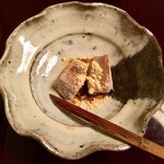 奈良 而今 - 黒豆のきな粉餅