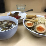 煮干鰮らーめん 圓 八王子本店 - 