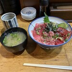 Totoya - 特製まぐろ丼 + お味噌汁
