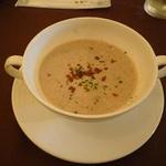 ル ビューイーゼル - きのこのスープ、すごい美味しい！