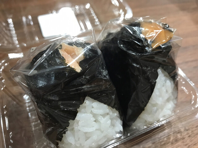 すずのおむすび 新御茶ノ水 おにぎり 食べログ