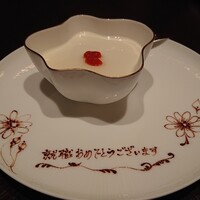 THE CONDER HOUSE - お店の方のお心遣い 杏仁豆腐