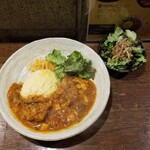 SPICY CURRY 魯珈 - 発酵筍排骨咖喱とぷちサラダ