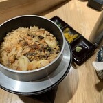 串鳥 - 鰻の釜飯、643円(税別)