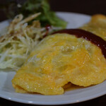朝めし酒場 ナニコレ食堂 - ひき肉のオムレツ
