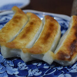 朝めし酒場 ナニコレ食堂 - 餃子拡大！