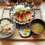 佰年食堂 太助 - 豚の味噌漬け焼き定食(大)