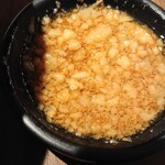 らーめんふぁんくらぶ 歴史を刻め - アブラはしょっぱいが、好きな方は堪らないだろう。