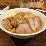 らーめんふぁんくらぶ 歴史を刻め - 3回目。ラーメン(300g)+豚1枚。