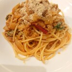 アマルフィイ・モデルナ -  本日のパスタランチ1340円の 鴨肉と根菜のトマトソーススパゲッティ