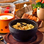 秋葉原ガーデンファーム - 黒トリュフ風味 石焼濃厚ラクレットリゾット