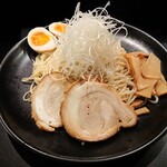 廣島つけ麺本舗 ばくだん屋 - 辛味噌つけそば（200倍）