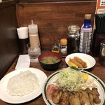 かつれつ四谷たけだ - カキバター焼定食 1,550円（税込）、カキフライ（2個） 440円（税込）