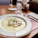 レストラン キエフ - 【ビッキー】追加注文1100円
      ランチを注文する前に、｢ボルシチだけでは心もとない｣と追加注文しましたが、ボルシチの圧勝でした。