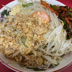 ラーメン二郎 - 汁なし＋葉タマネギキムチ（ニンニクコール）