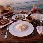 Kisik Bar and Grill  - 料理が揃いました。