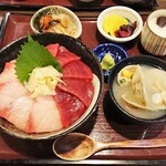 Japanese Restaurant DORAYA - ホンマグロ＆ハマチ二色丼セット