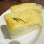 伊酒リア - フォカッチャ