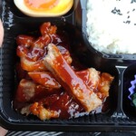 仙台弁当 縁家 - スパイシーなソースなので大人の味。お子さまには向きません。予想外のスパイシーな味付けでした(;´･ω･`)