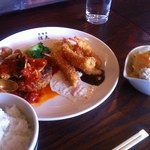 呆喰亭 信夫 - スペシャル（ハンバーグとエビフライ）