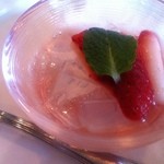 呆喰亭 信夫 - いちごのボルドー