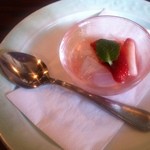 呆喰亭 信夫 - いちごのボルドー