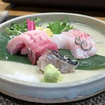 ぼちぼち - 天然寒鰤、天然たもり鯛、鰆